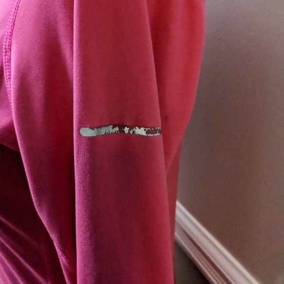 Women's NIKE Dri-fit long sleeve polyester top. Size small. - Picture 8 of 10